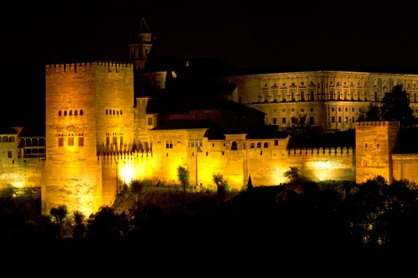 Alhambra bei Nacht